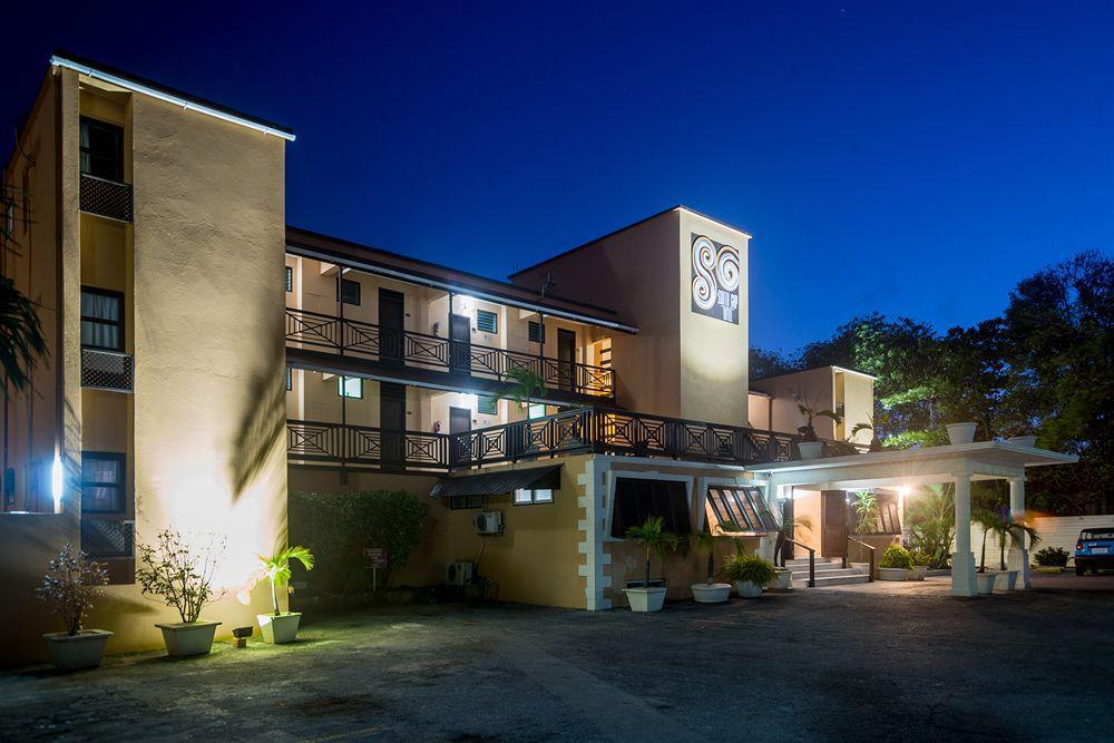 South Gap Hotel Christ Church Exterior photo